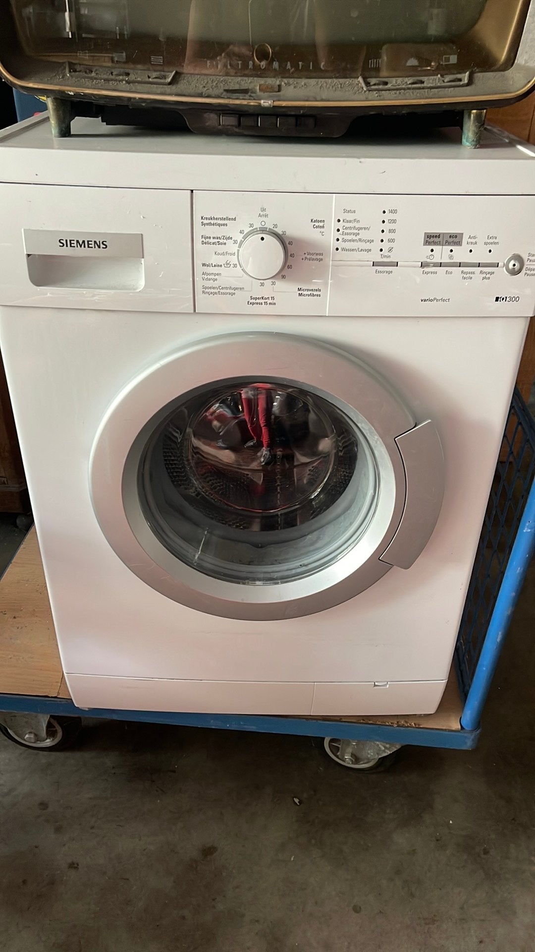 Wasmachine siemens -klein defect, Elektronische apparatuur, Wasmachines, Ophalen, Niet werkend