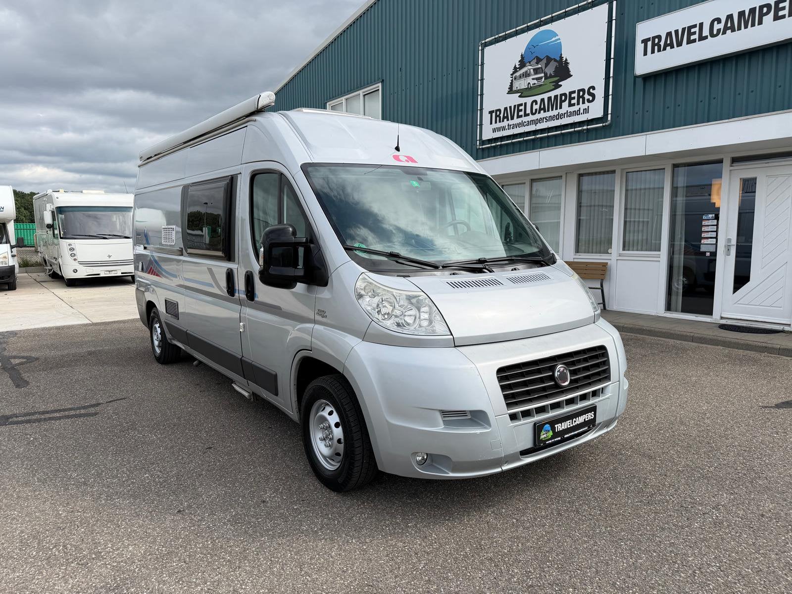 Adria Twin 2.3 MultiJet 120 PK | Bouwjaar 2012 | Motorairco, Caravans en Kamperen, Mobilhomes, Buscamper of Camperbus, Ringverwarming