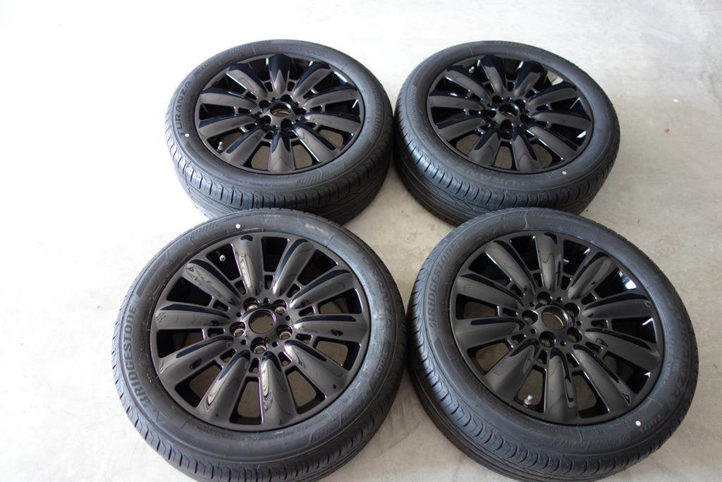 MINI Countrtman F60 18 inch velgen en banden pin spoke 533, Ophalen, 18 inch, Nieuw, Band(en)