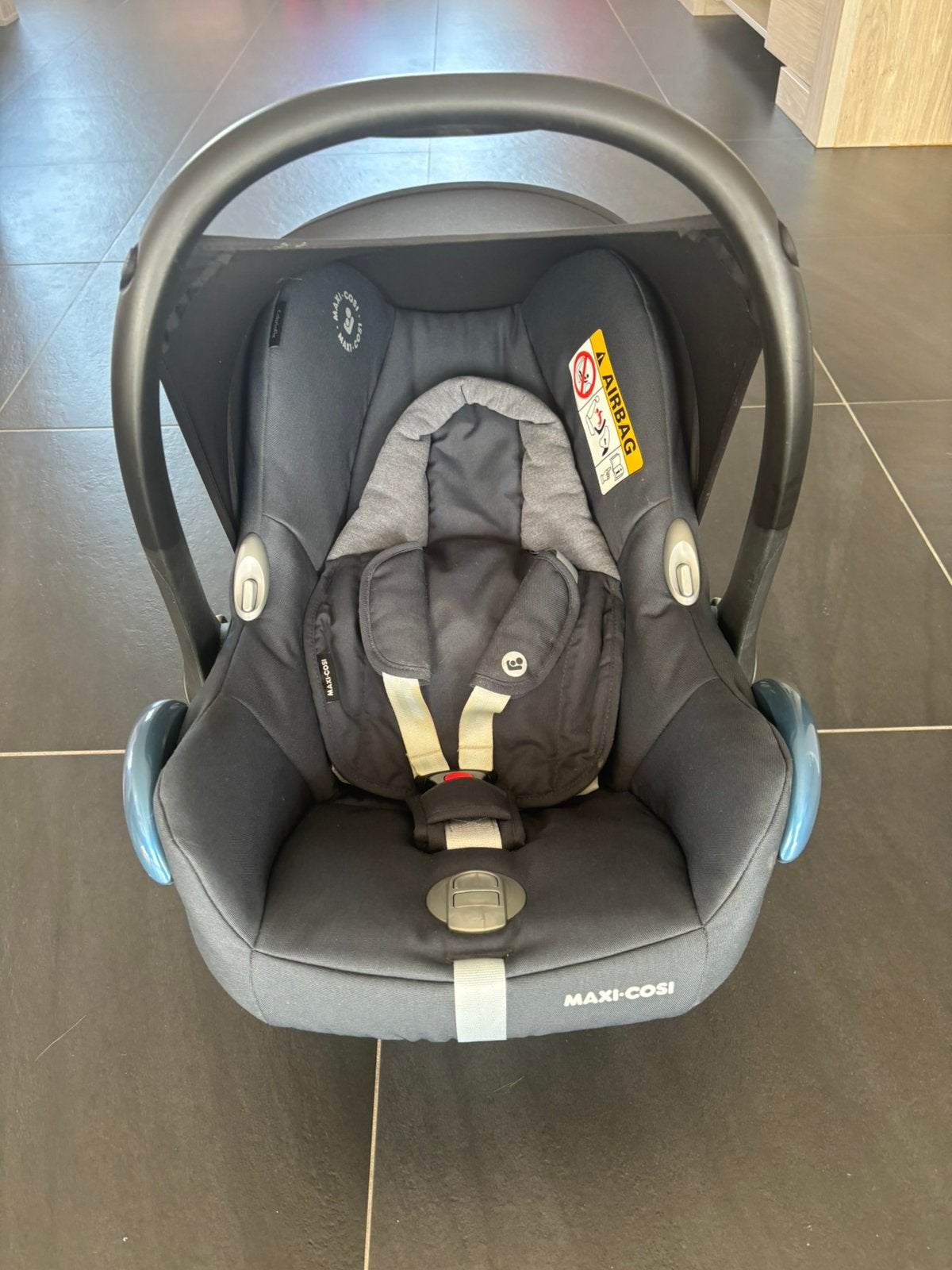 Maxi-Cosi CabrioFix, Ophalen of Verzenden, Zo goed als nieuw, Maxi-Cosi, Isofix