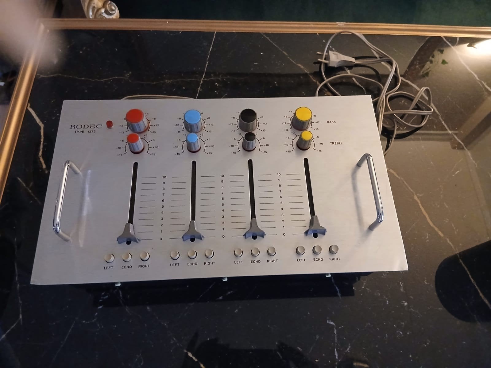 Rodec Type 1372, Musique & Instruments, Tables de mixage, Enlèvement ou Envoi