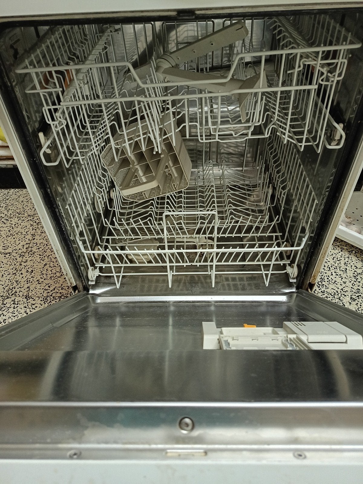 Afwasmachine, Ophalen