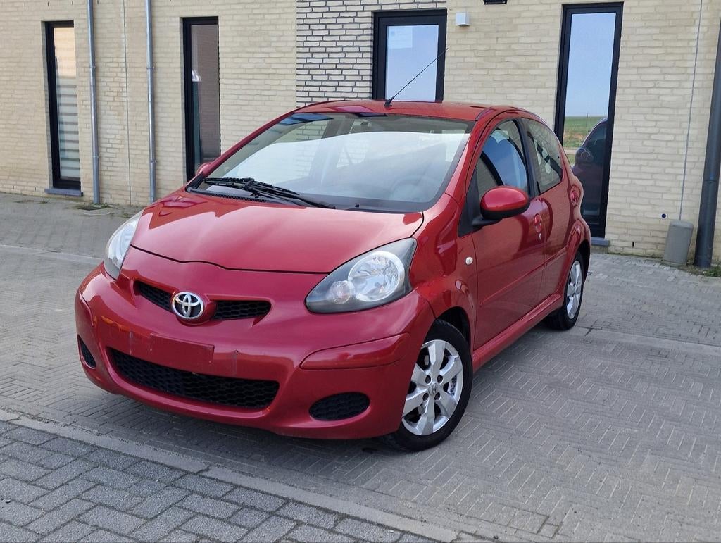 Toyota Aygo, Auto's, https://public.car-pass.be/vhr/4165d194-b9f0-4599-9807-de0a764e5e4a, 4 zetels, 50 kW, Elektrische ramen