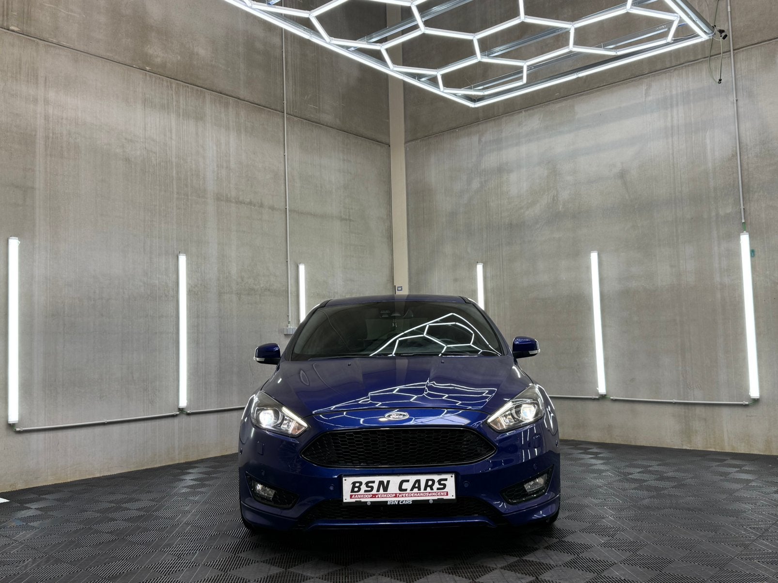 FORD FOCUS ST LINE/1.5BENZINE/CAMERA/SFEER/CARPLAY/GARANTIE, Autos, Focus, Essai à domicile, Achat, https://public.car-pass.be/vhr/bb9cce16-4900-4630-8e0d-3399420d7ee3