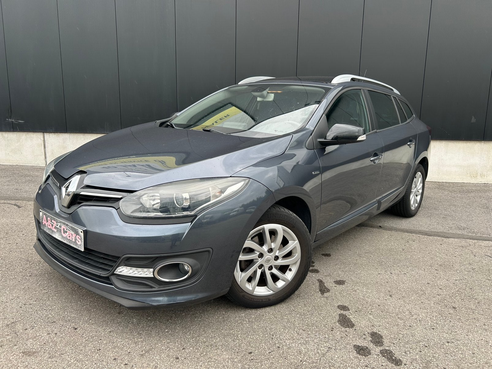 Renault Megane 1.2 Tce / Pano / Navi / Trekhaak, Auto's, Stof, Overige kleuren, 5 deurs, Onderhoudsboekje