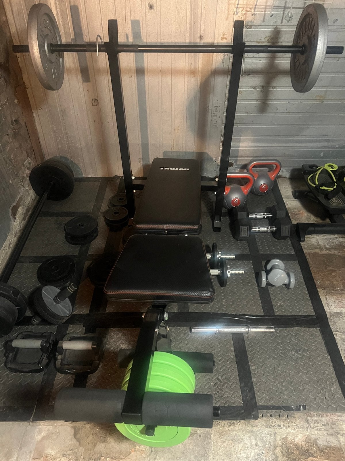 Halterbank met 115 kg aan gewichten, Ophalen, Zo goed als nieuw, Benen