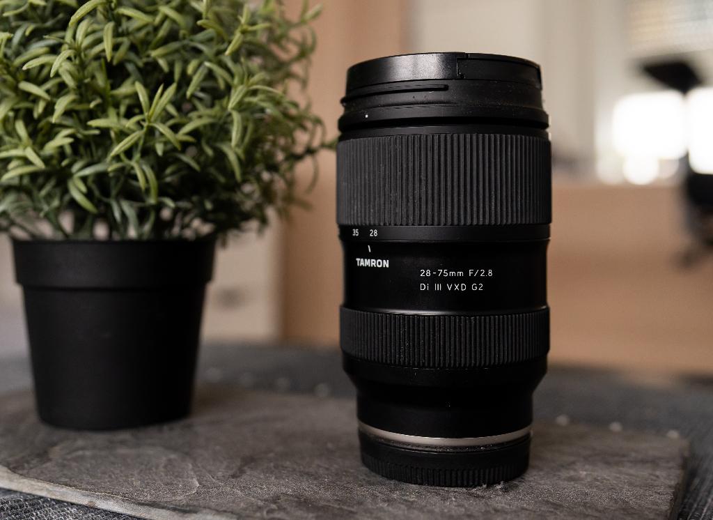 Tamron 28-75mm f/2.8 Di III VXD G2, Enlèvement ou Envoi, Utilisé, Zoom