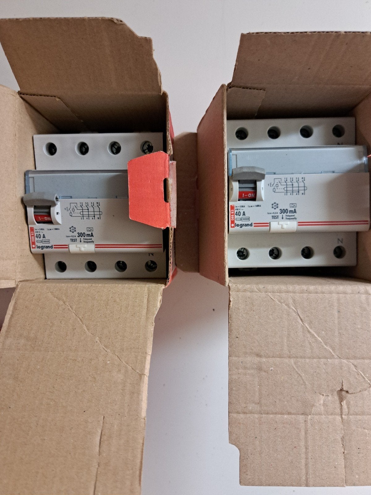 Interrupteur différentiel 4P 300mA 40A, Bricolage & Construction, Électricité & Câbles, Enlèvement, Neuf, ABB, Interrupteur différentiel