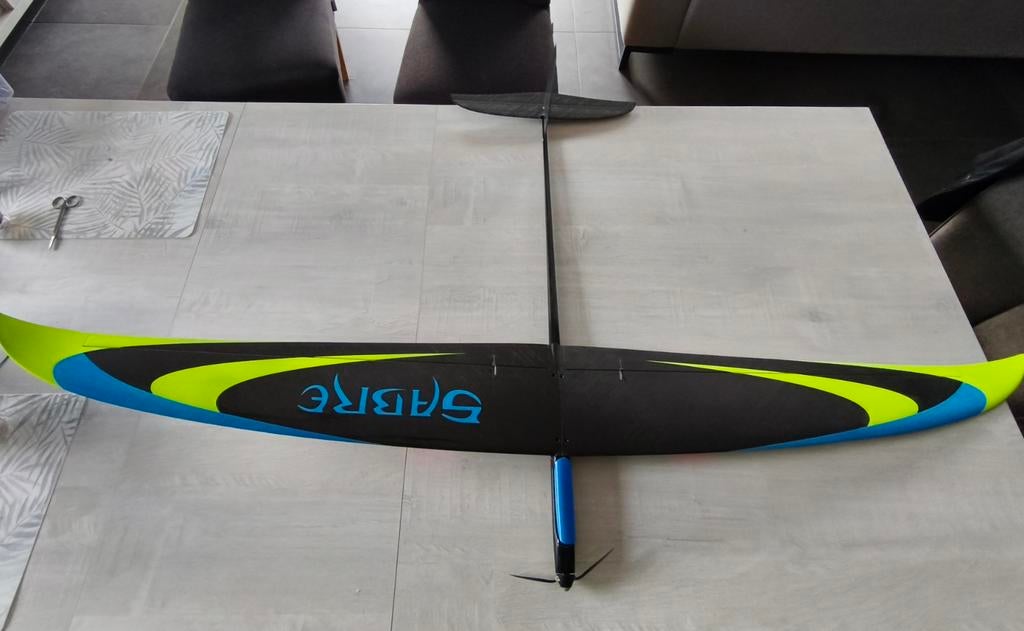Dlg f5k merk Sabre full Carbon fiber kit vliegklaar, Ophalen