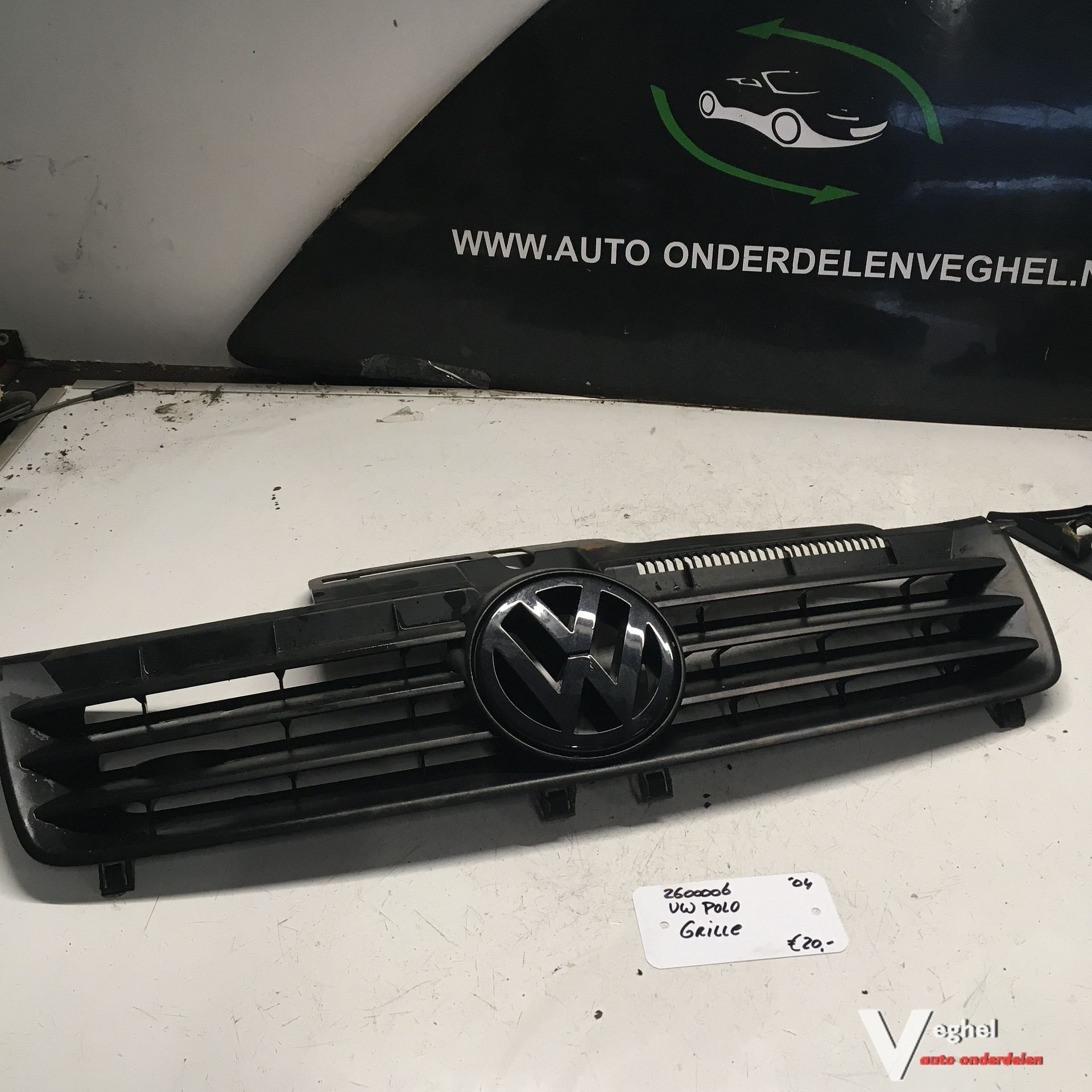 Vw Polo 1.4 2004   2600006  Grille  Zwart embleem of chrome, Gebruikt, -, -, Ophalen of Verzenden