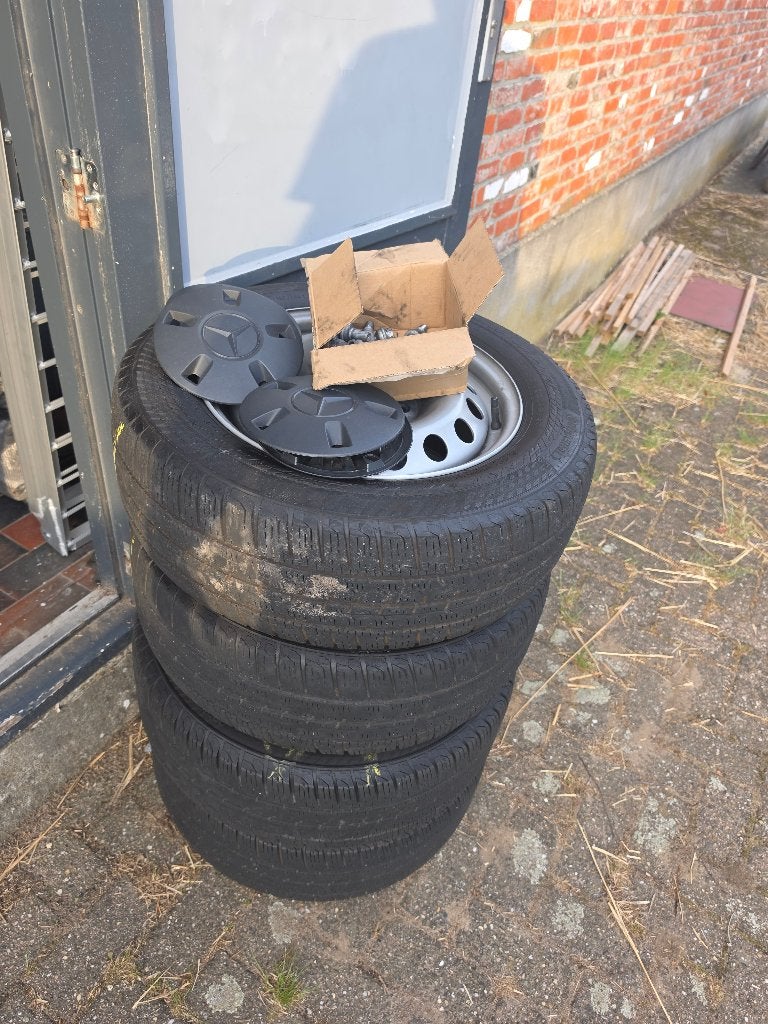 set velgen banden doppen wiel bouten vito w447, Auto-onderdelen, Banden en Velgen, Ophalen, 16 inch, Banden en Velgen, 205 mm