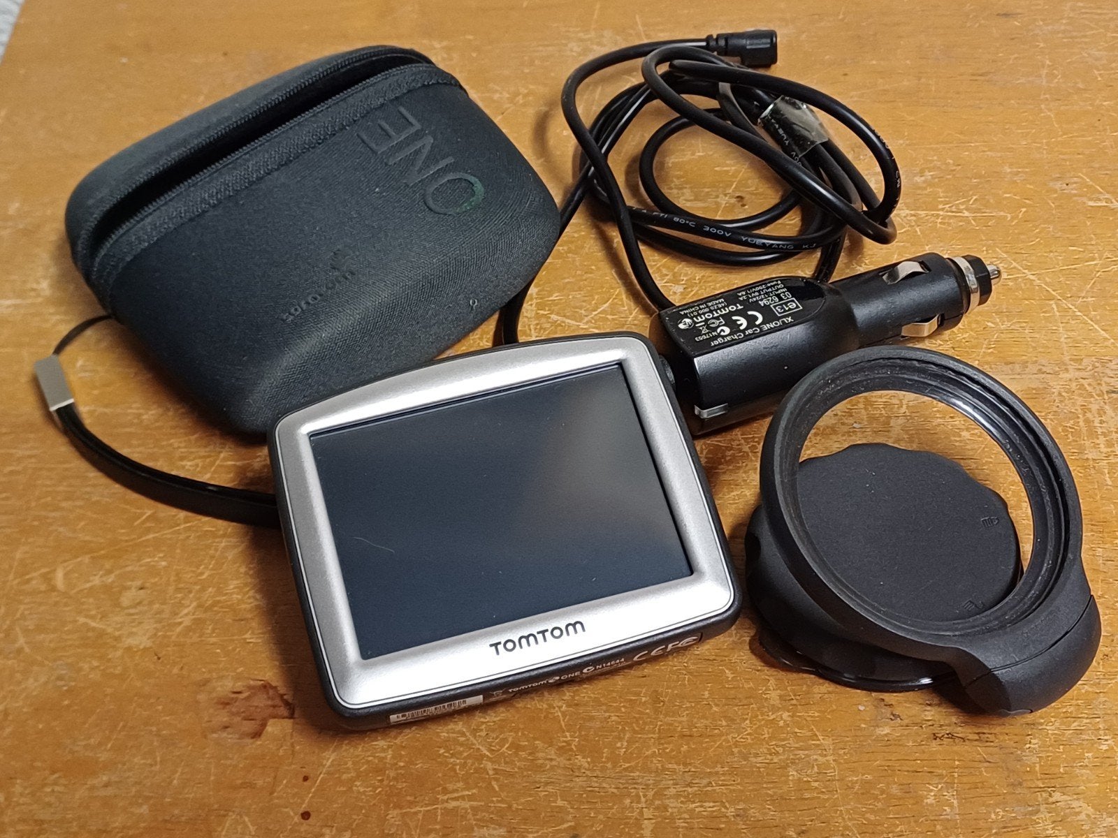 TOMTOM  ONE, Auto diversen, Ophalen of Verzenden, Zo goed als nieuw