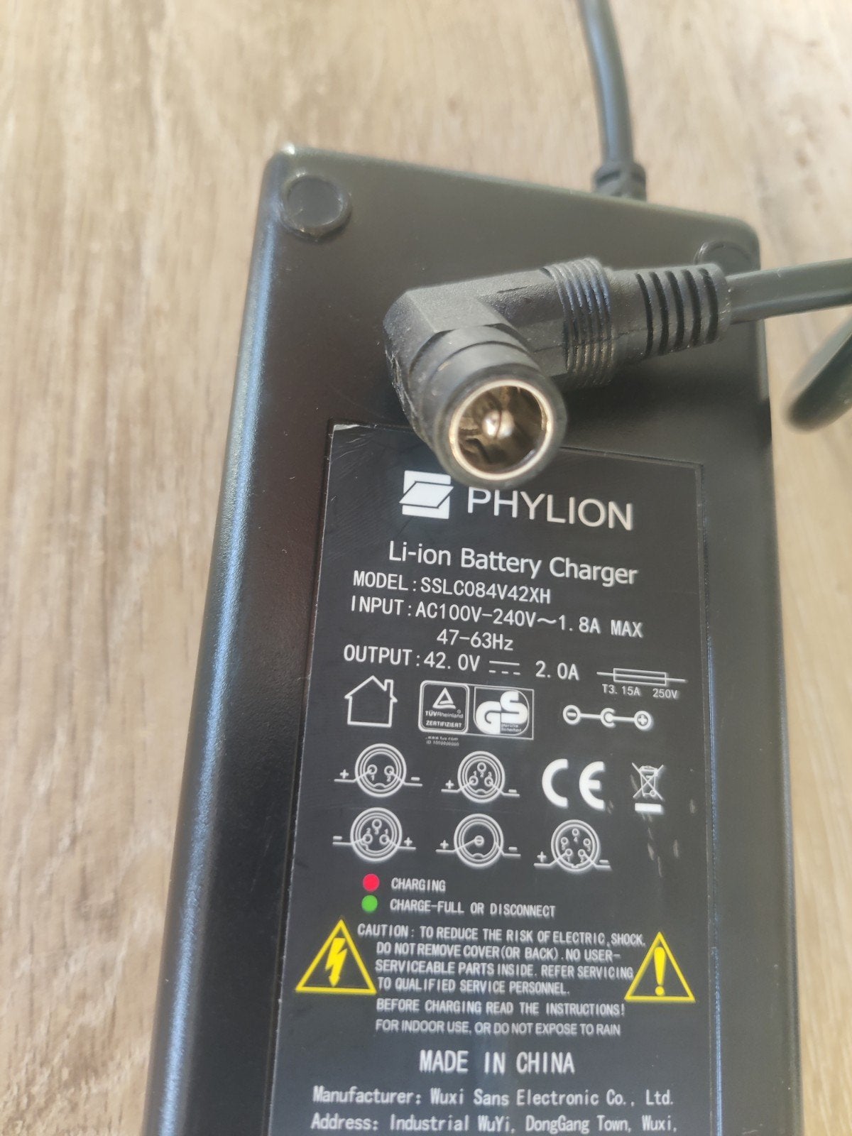 42V 80Wh Chargeur pour Phylion, Vélos & Vélomoteurs, Neuf