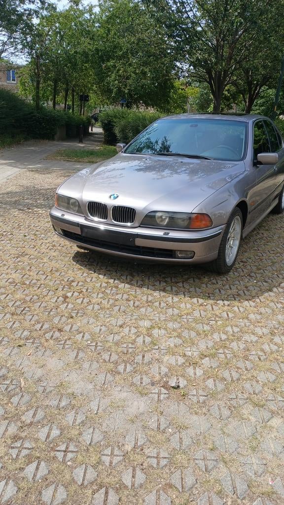 Bmw 535i, Auto's, BMW, Particulier, 5 Reeks, Cruise Control, Open dak, Trekhaak, Benzine, Berline, Automaat, Zilver of Grijs, Zwart
