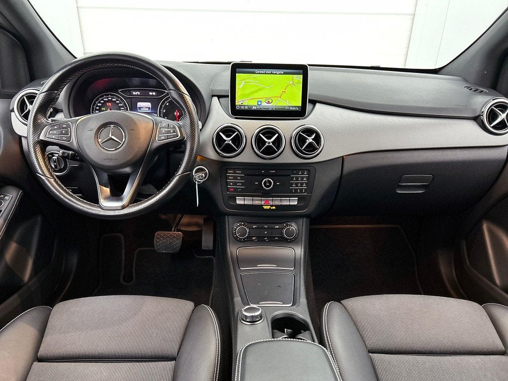 Mercedes-Benz B-Klasse 180 Luxury Line | Achteruitrijcamera, Gebruikt, 4 cilinders, 1600 cc, Zwart
