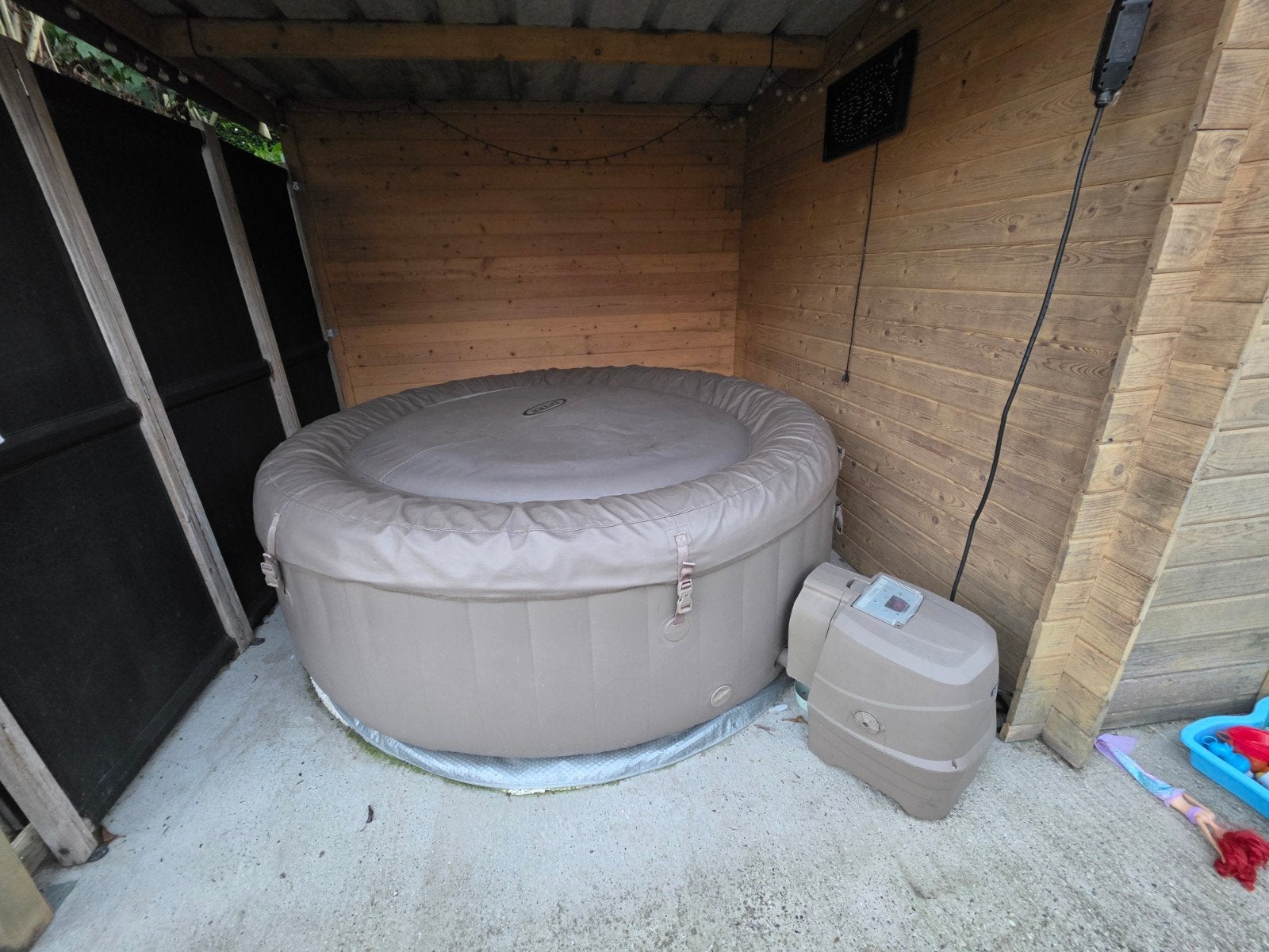jacuzzi Intex pure spa + accessoires + dure producten, Tuin en Terras, Ophalen, Pomp