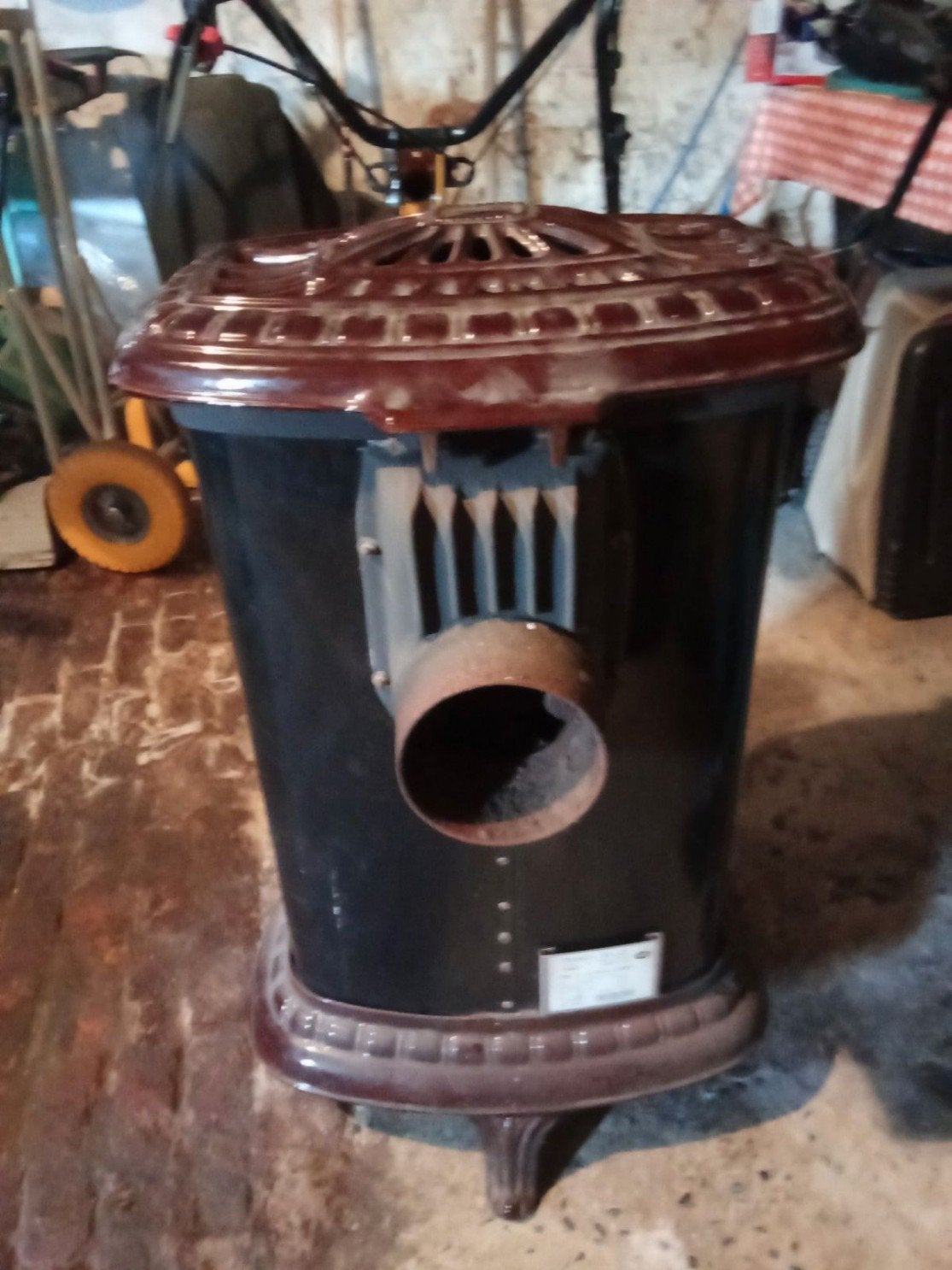 Poêle a bois ou charbon, Comme neuf, Bois, Autoportant