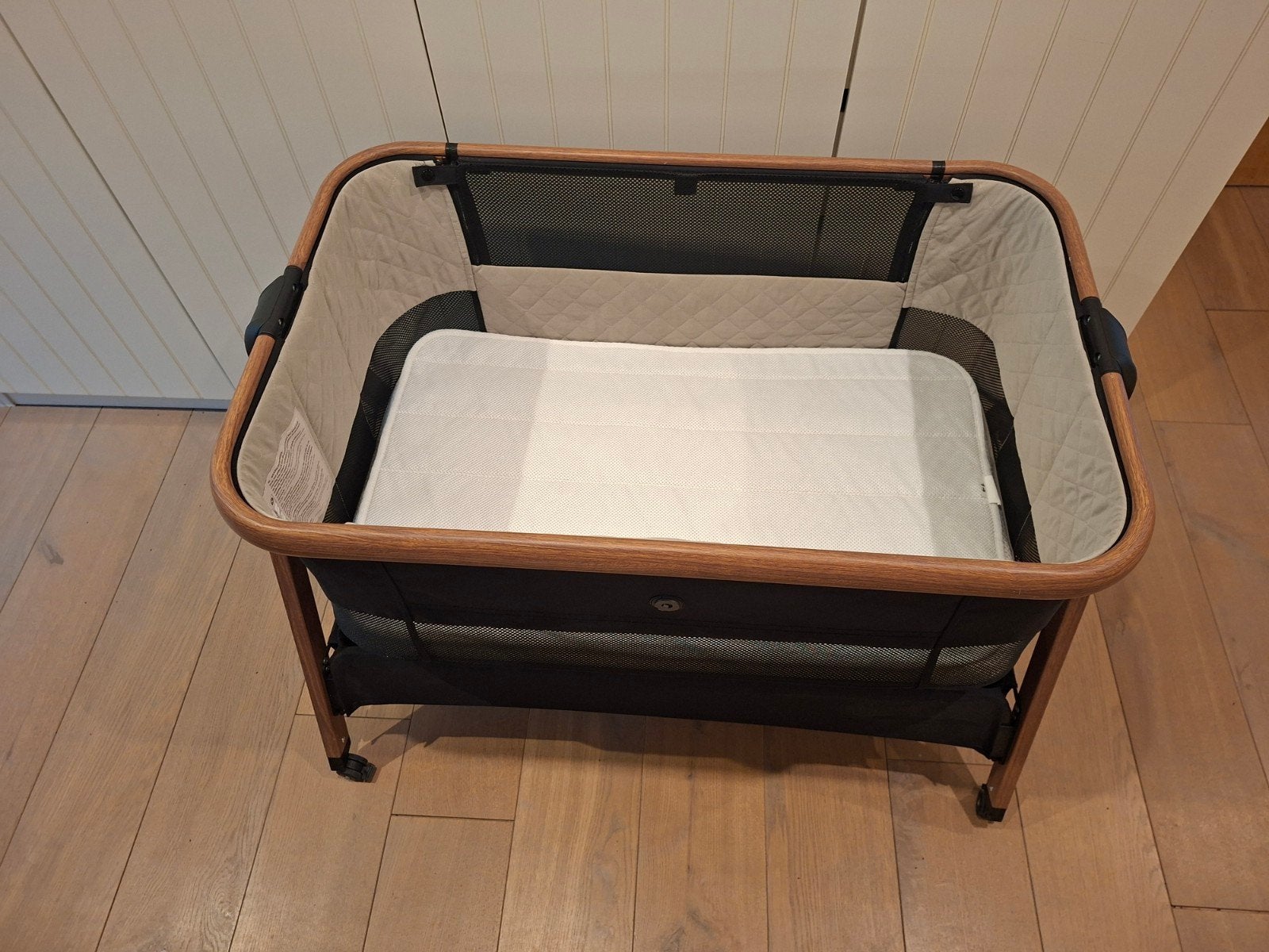 Co-sleeper Qute Q-breez, Ophalen, Zo goed als nieuw, Wieg