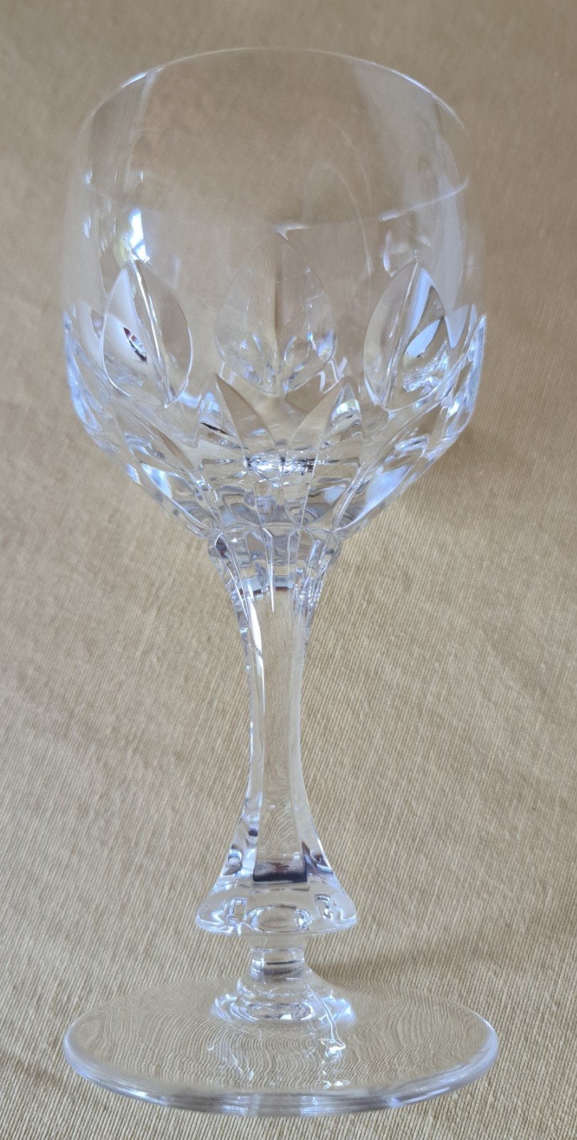 12 wijnglazen van geslepen kristal, Ophalen
