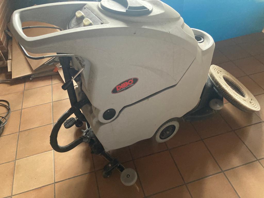 Poetsmachine Dibo schrobben met water en vuilwater tank, Doe-het-zelf en Bouw, Reinigingsmachines, Ophalen, Gebruikt, Schrobmachine