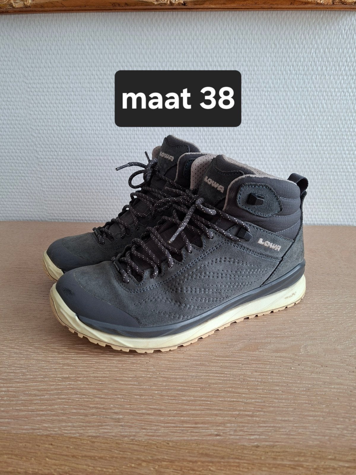 dameswandelschoen LOWA maat 38, Enlèvement ou Envoi
