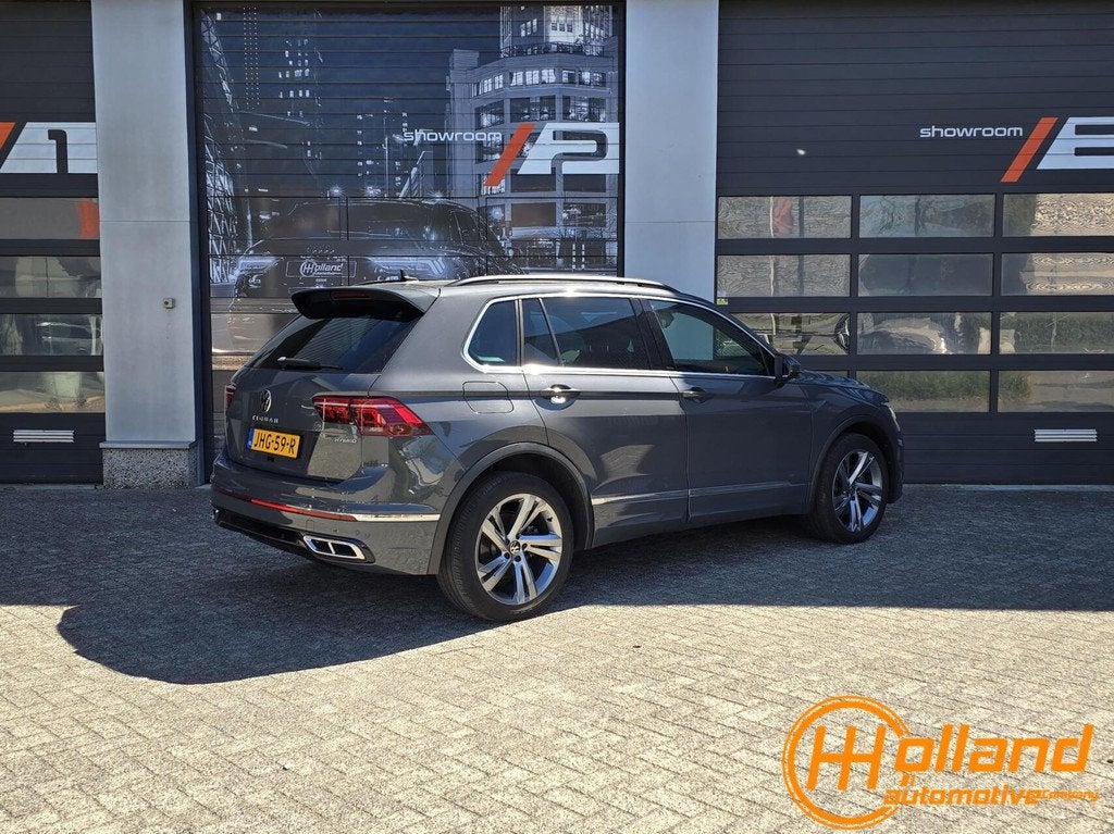 Volkswagen Tiguan 1.4 TSI eHybrid R-Line Business+|ACC|TREKH, Auto's, 245 pk, Euro 6, 4 cilinders, 5 zetels