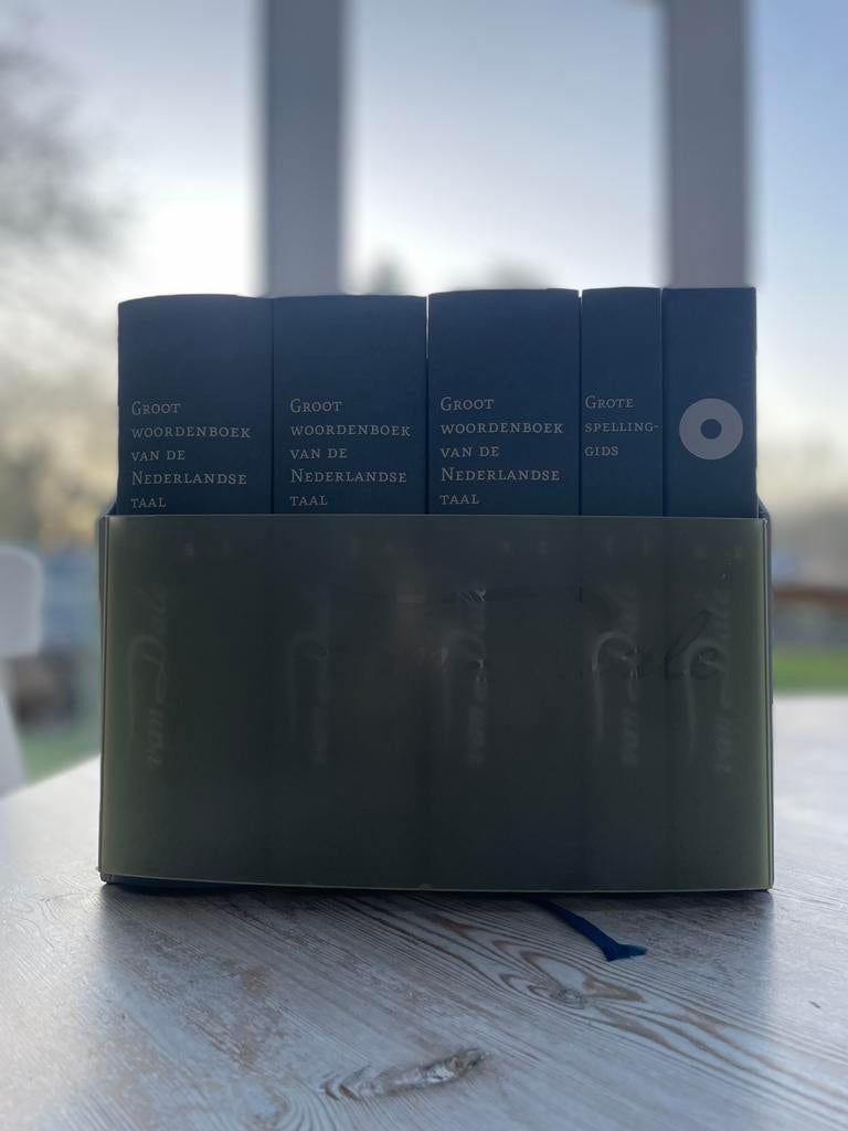 Van Dale: groot woordenboek van de Nederlandse taal, Livres, Langue | Langues Autre, Enlèvement ou Envoi, Comme neuf, Non-fiction