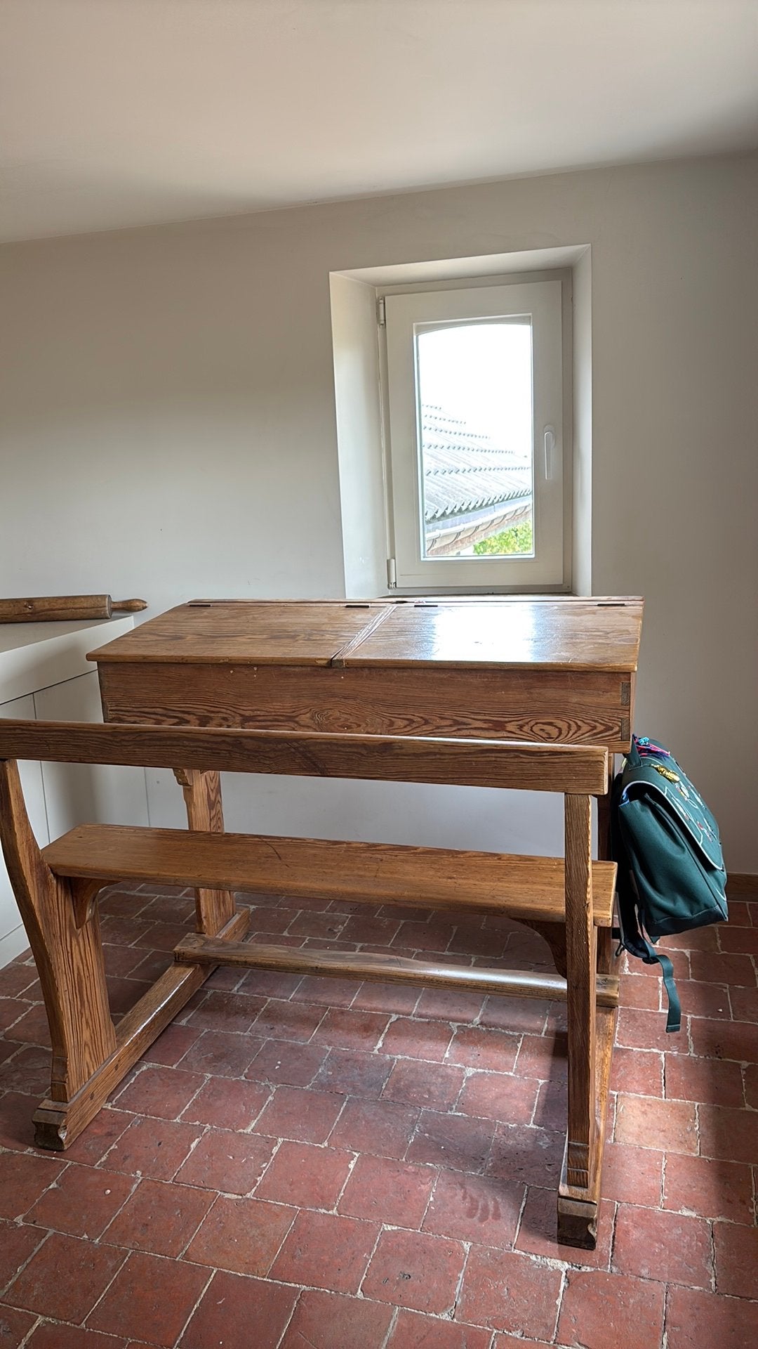 Antiek schoolbankje te koop, Huis en Inrichting, Antiek, Ophalen, Zo goed als nieuw