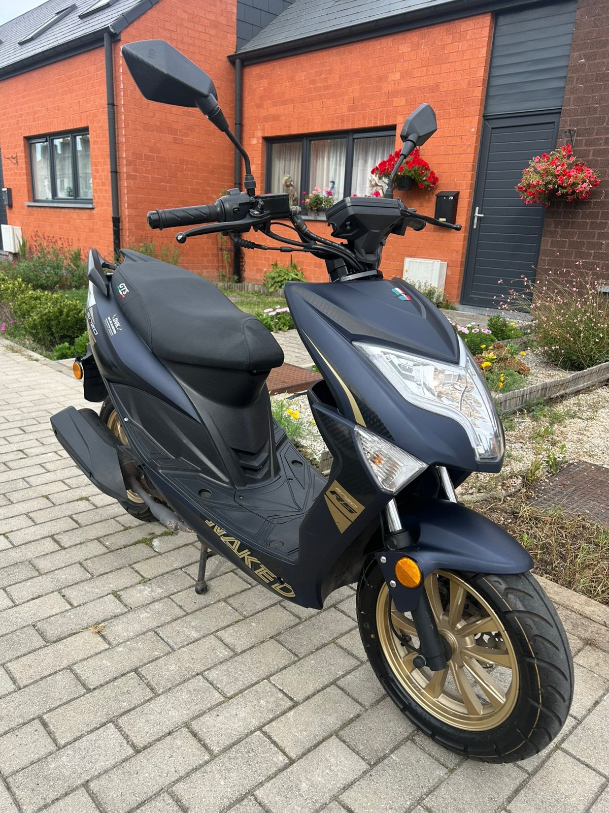 Scooter Gts enzo nacked classe A livraison possible, Enlèvement, Comme neuf