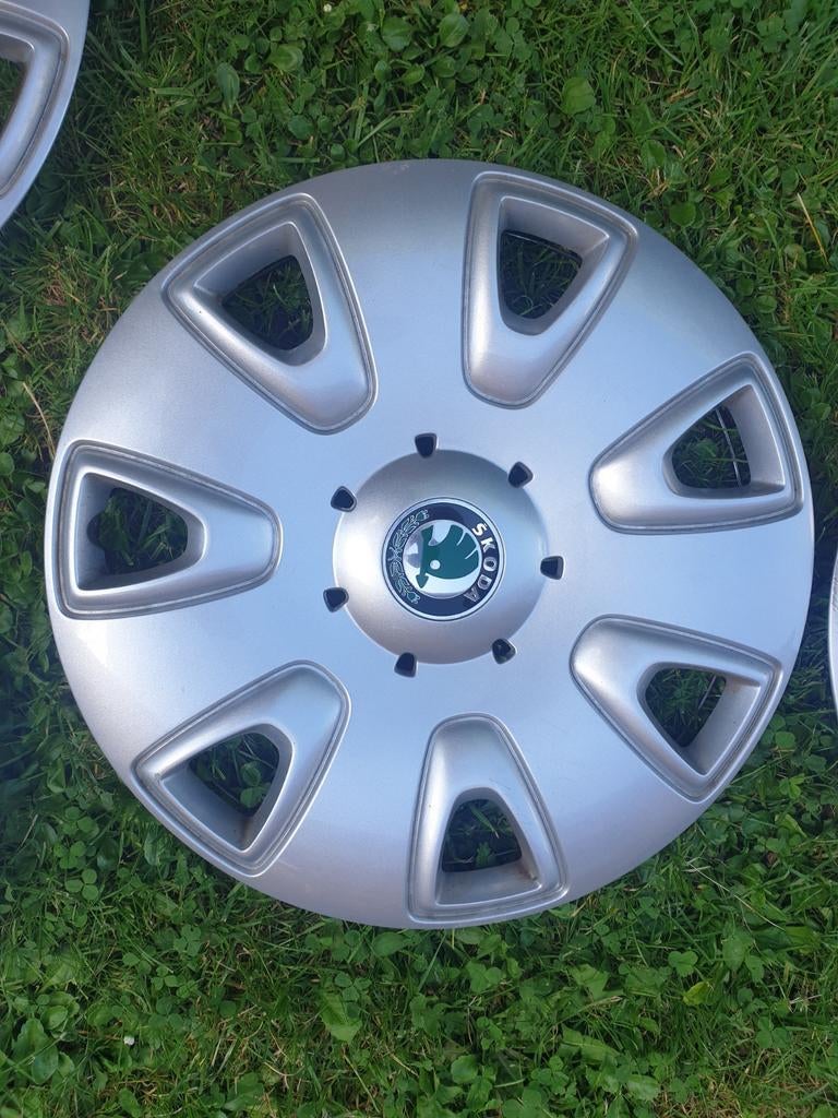 4 Enjoliveurs skoda 16" OCTAVIA  - YETI -SUPERB..., Ophalen, Gebruikt