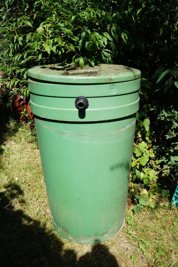 Groen regenvat +/- 220 liter, Tuin en Terras, 150 liter of meer, Ophalen, Gebruikt, Met kraantje