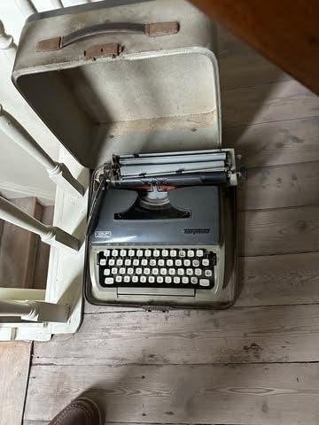 oude typmachine, Ophalen, Typmachine, Gebruikt, Infotypmai.br