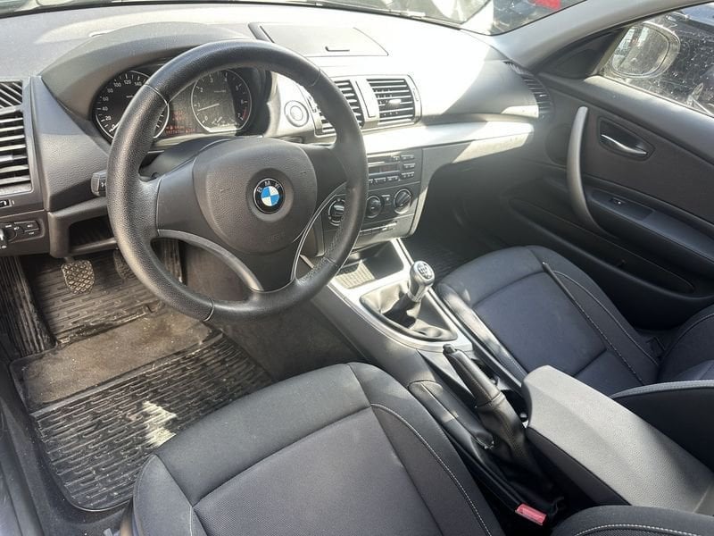 BMW Série 1, Auto's, Zwart, 4 cilinders, 89 kW, Zwart