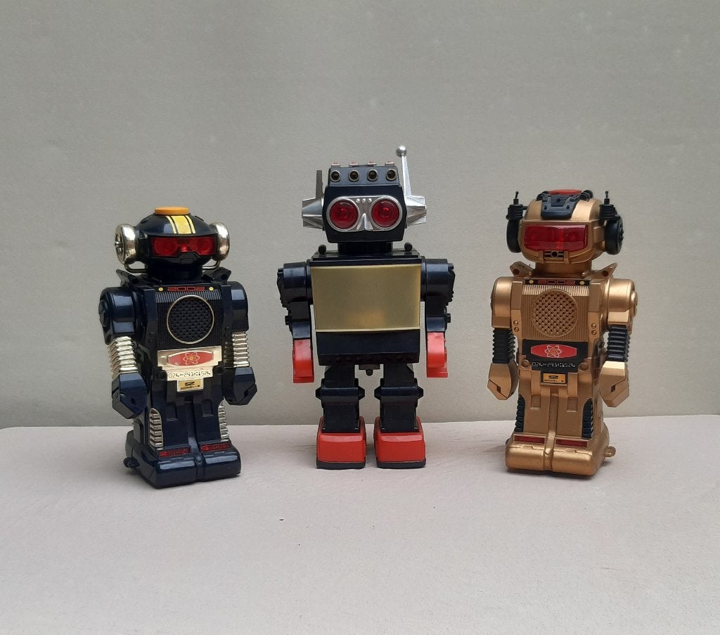 3 vintage robots, Enlèvement