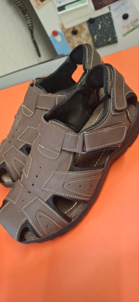 Open Sandalen mannen maat 43, Ophalen