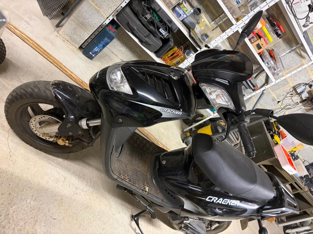 Scooter Generic Cracker, Vélos & Vélomoteurs, Scooters | Marques Autre, 49 cm³, Enlèvement, Utilisé, Classe A (25 km/h)