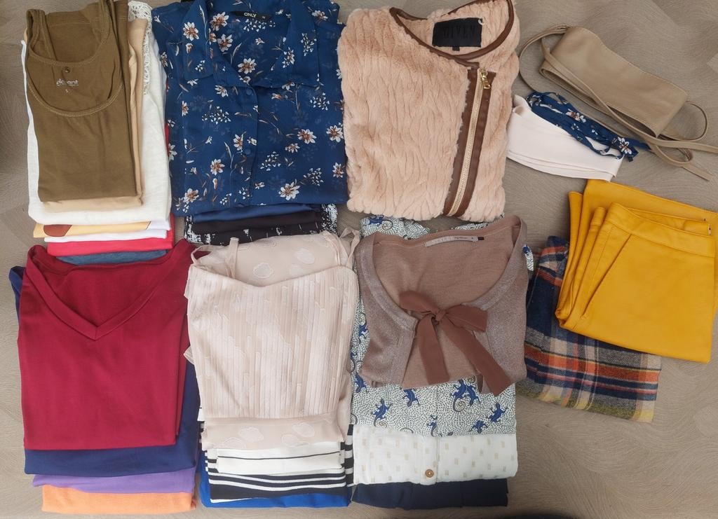 Leuk kledingpakket maat xs/s. Valt als S. Goede kwaliteit!!, Kleding | Dames, Ophalen of Verzenden, Maat 36 (S)