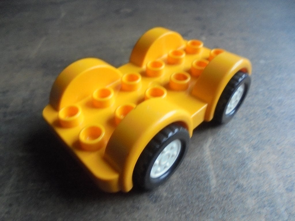 Lego Duplo Car Base 2x6 with Fixed Axles (zie foto's) 5, Kinderen en Baby's, Ophalen of Verzenden, Gebruikt, Losse stenen, Duplo