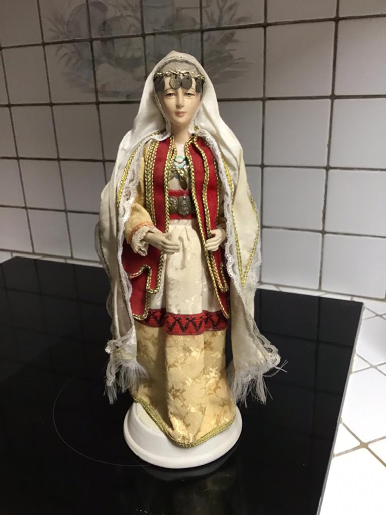 Vintage pop in biscuit Evelt, Antiek en Kunst, Antiek | Religieuze voorwerpen, Ophalen of Verzenden