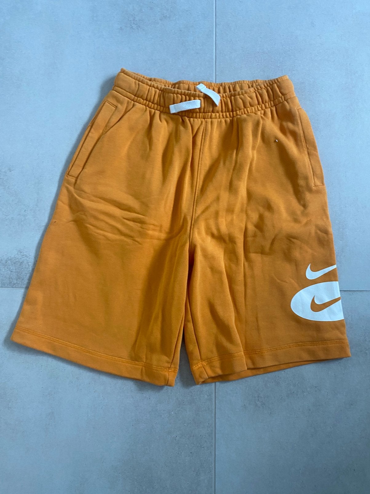 Nike kinder short en cargobroek, Ophalen, Gebruikt