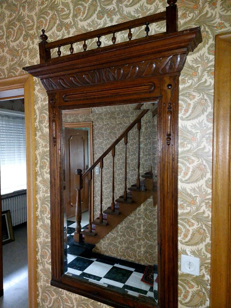 Decoratieve antieken spiegel, Enlèvement