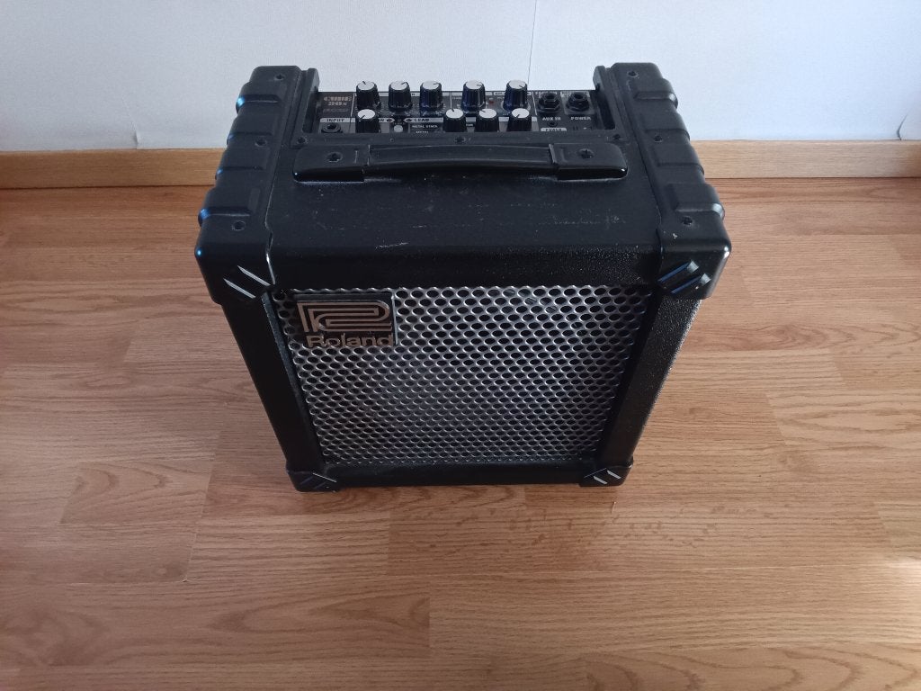 Roland cube 20x, Muziek en Instrumenten, Versterkers | Bas en Gitaar, Ophalen, Gebruikt, Gitaar, Minder dan 50 watt