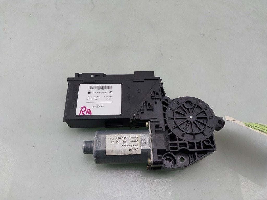 MOTEUR LEVE VITRE ELECTRIQUE Volkswagen Touareg (7LA / 7L6), Dhr. J. Ham, Volkswagen, Administratie@autoham.nl, Utilisé