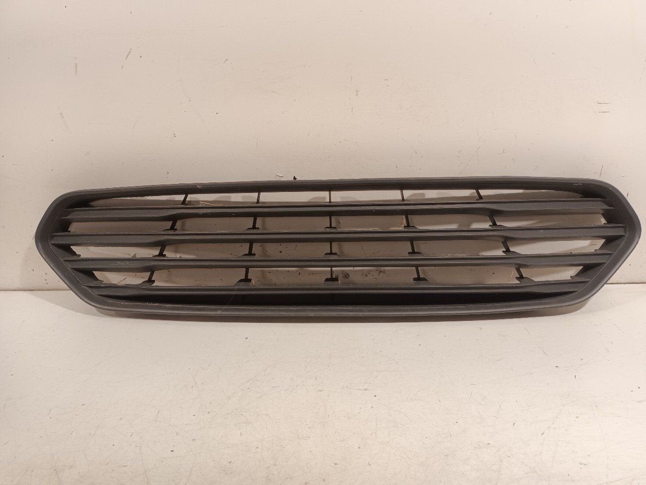 Grille Ford Transit, Onderdelen@venauto.nl, Van der Ven Autorecycling B.V., Gebruikt, Ettenseweg 76, 4706 PB Roosendaal, The Netherlands