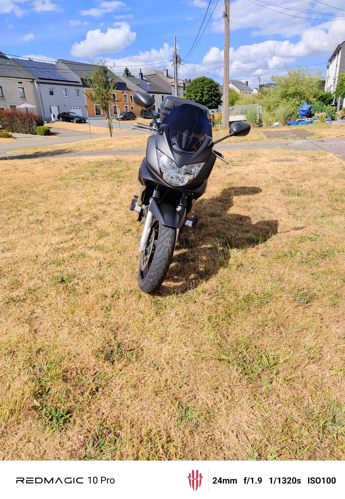 Suzuki GSF 650, Motos, Motos | Suzuki, Poignées chauffantes, Permis Moto A, Tourisme, Occasion