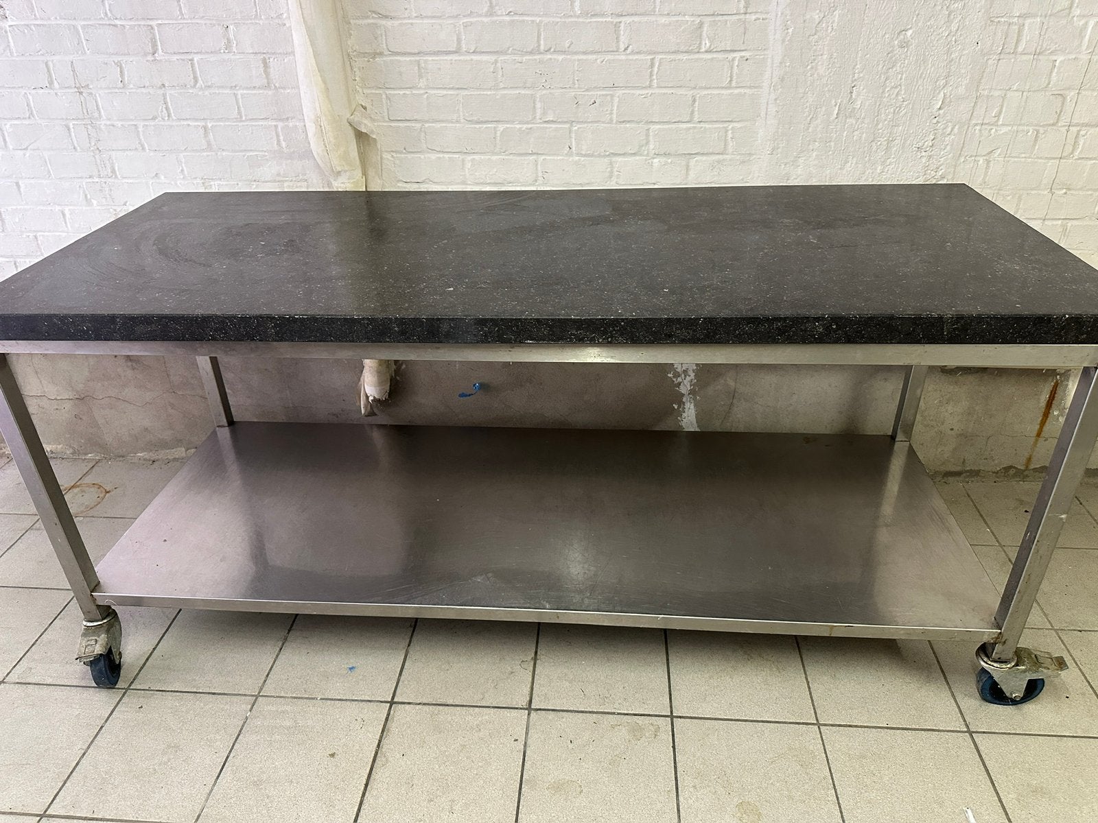 Table en inox et marbre, Enlèvement