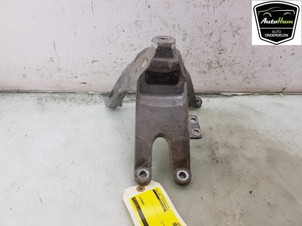 MOTORSTEUN Audi A4 Avant (B9) (|8W0199308A|), Gebruikt, Audi