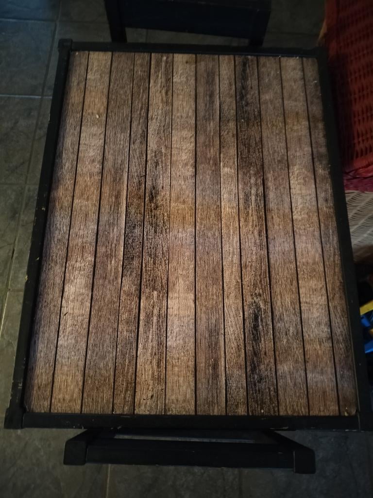 Kindertafeltje - knutseltafel, Ophalen