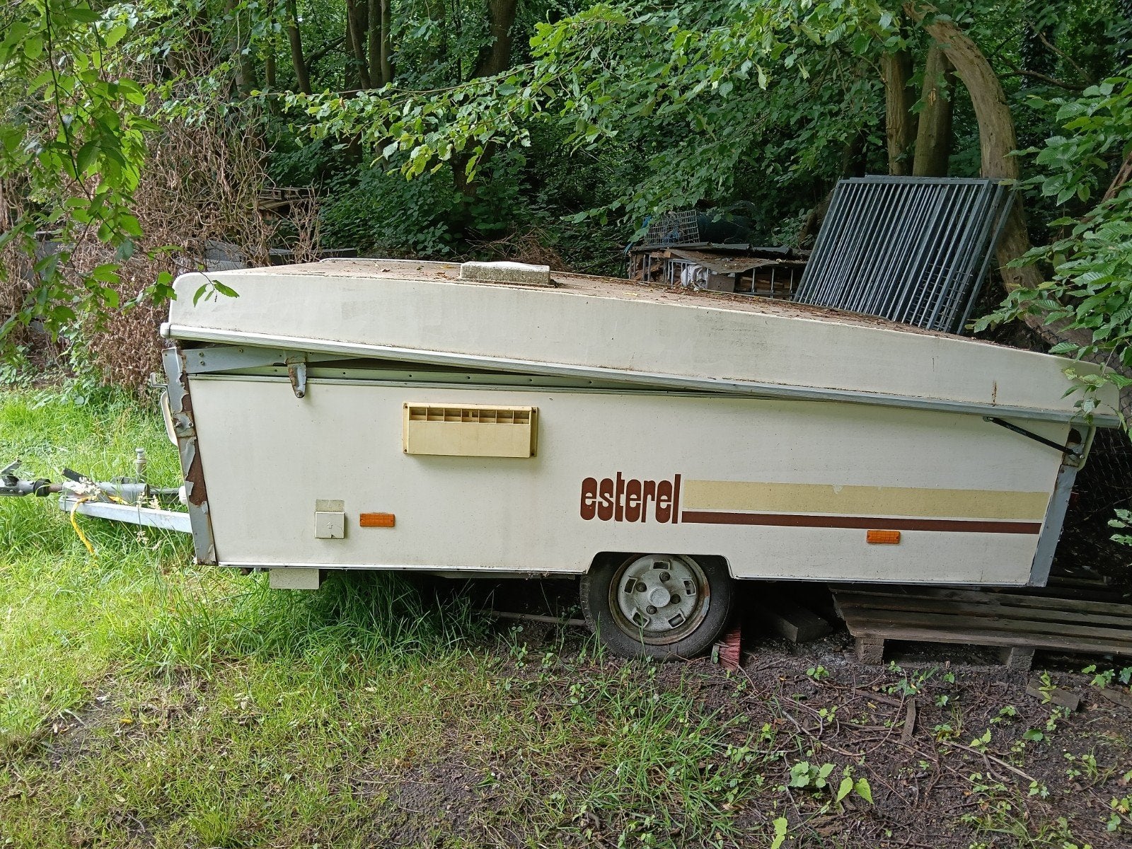 Plooicaravan, Enlèvement