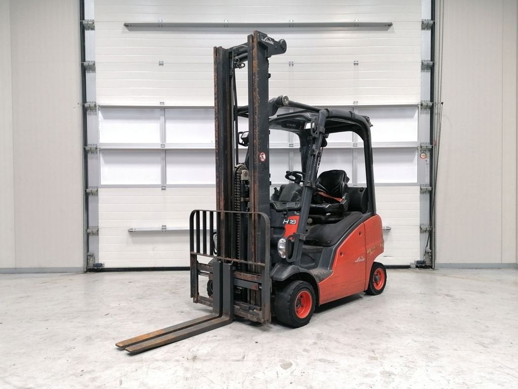 Linde H18D, Articles professionnels, Machines & Construction | Chariots élévateurs & Transport interne, 1000 à 2000 kg, Diesel